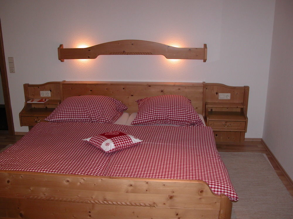 Hotel-Restaurant Zum Hirschhaus Inklusiv Chiemgaukarte Руполдинг Екстериор снимка